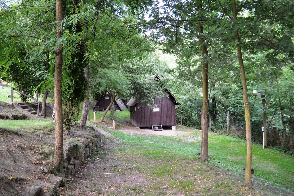 Vár-Camping Hotel Sirok Kültér fotó